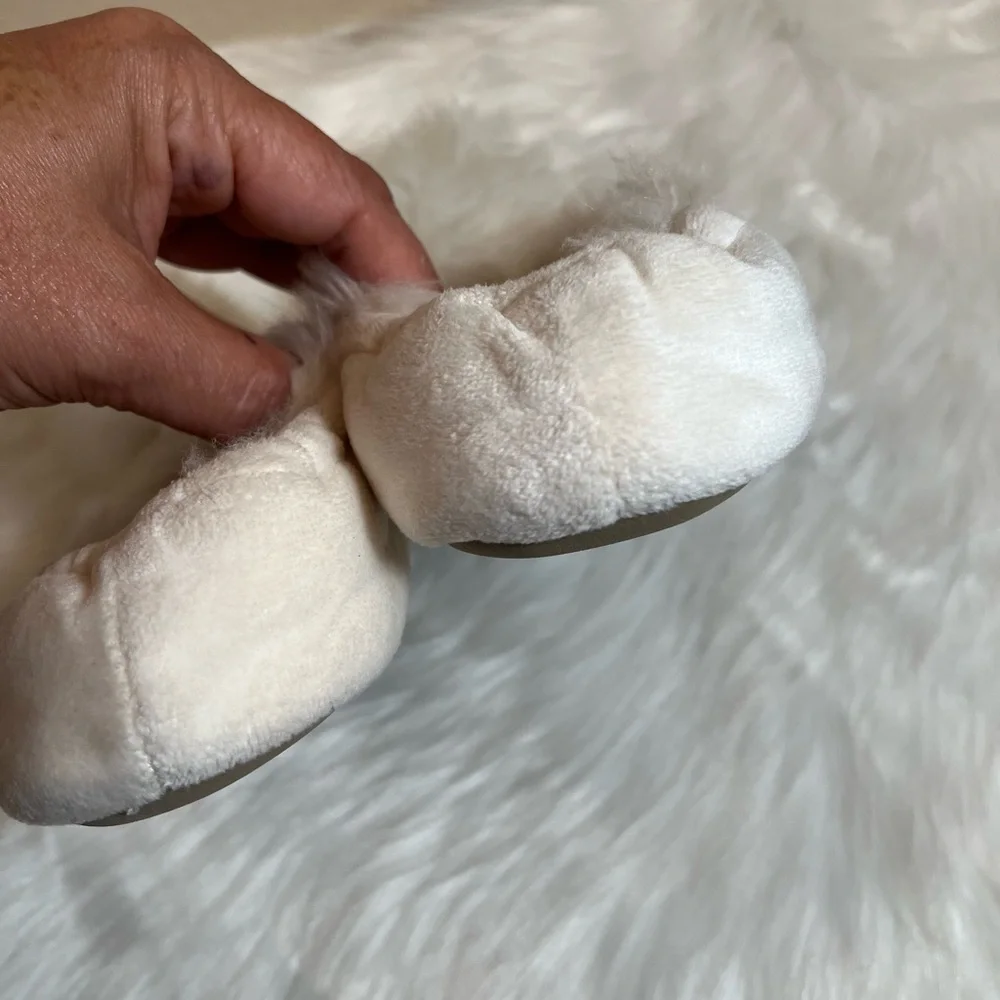 Baby & Child Restoration Hardware Cream Little Kid Pom Pom Slippers